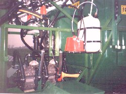 Twin spray pumps